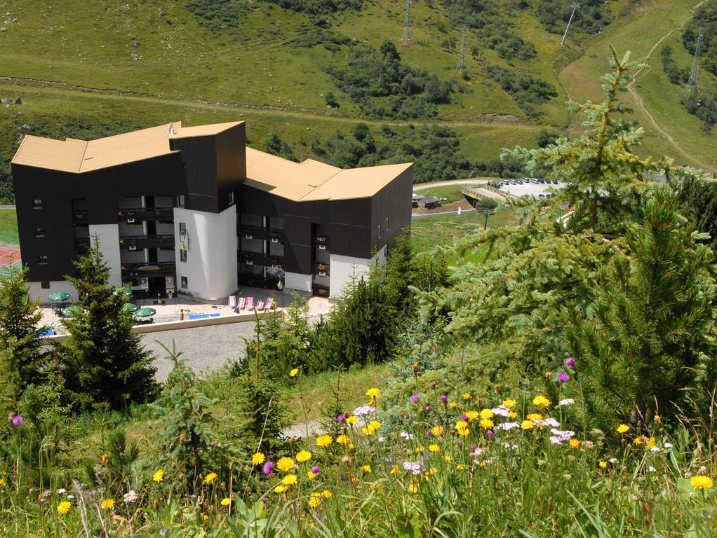 Azureva Les Menuires Aparthotel Saint-Martin-de-Belleville Exterior foto